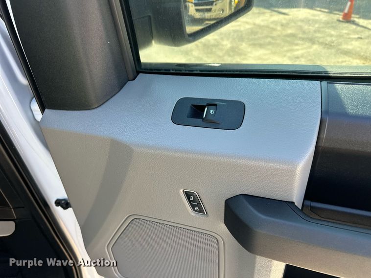 image for item ER4786 2020 Ford F150 XL SuperCrew pickup truck