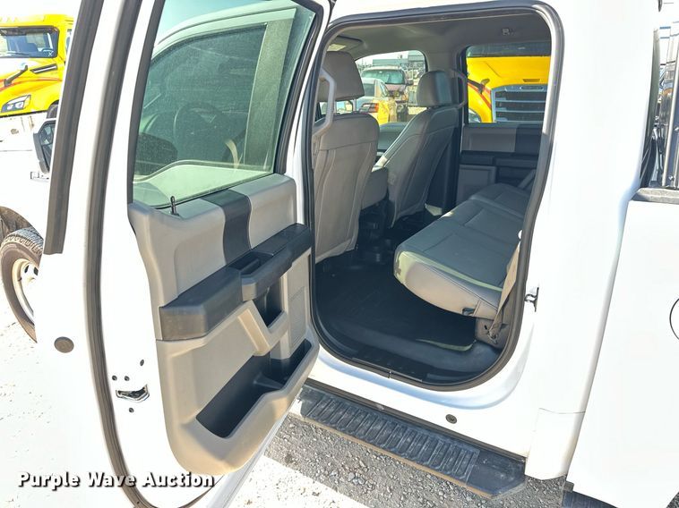 image for item ER4786 2020 Ford F150 XL SuperCrew pickup truck