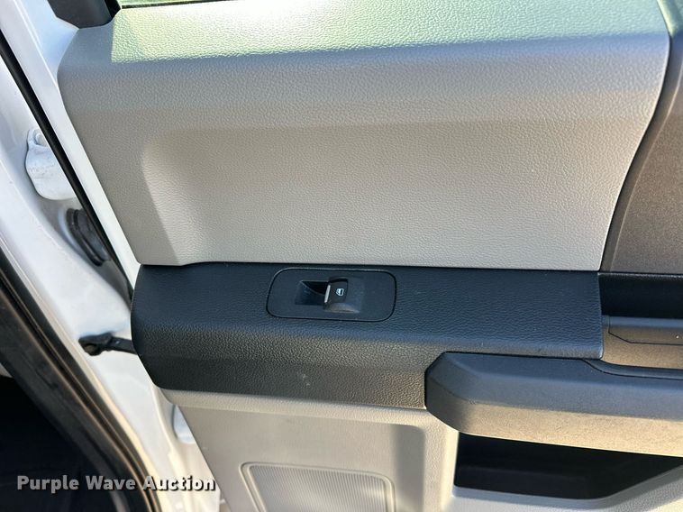 image for item ER4786 2020 Ford F150 XL SuperCrew pickup truck