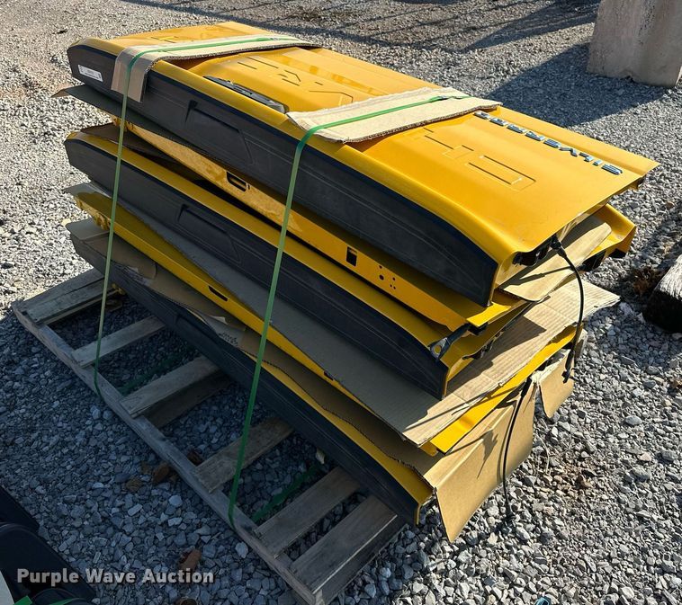 image for item ER4792 (7) Chevrolet Silverado 2500 tailgates