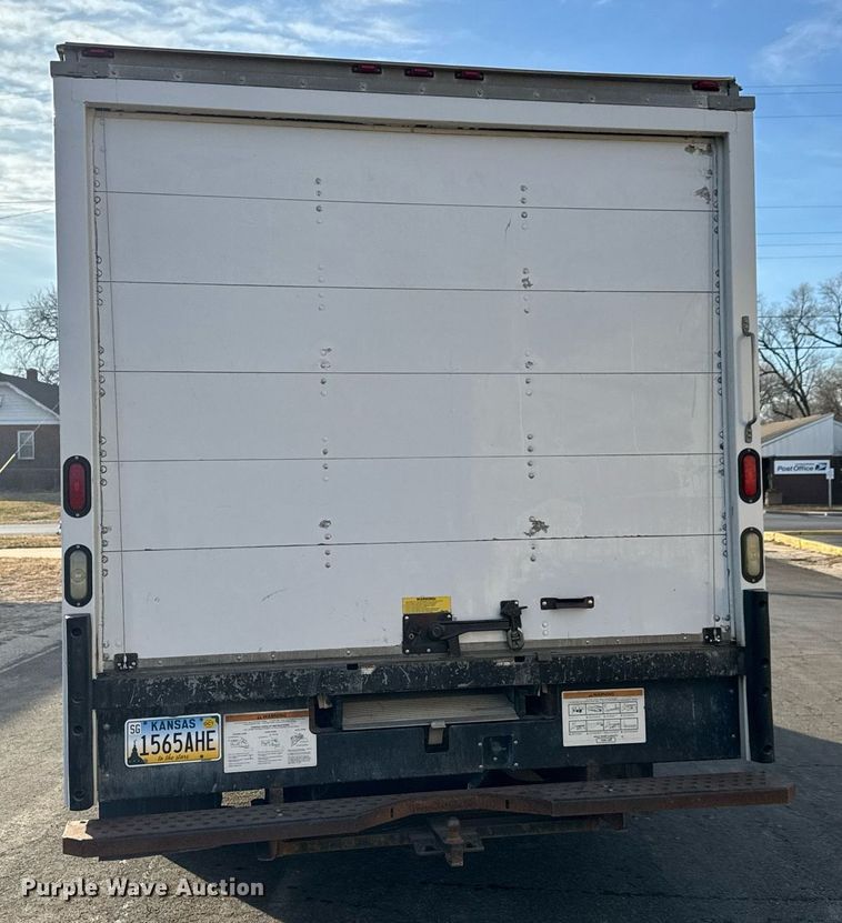 image for item LH9399 2013 GMC Magnavan box truck