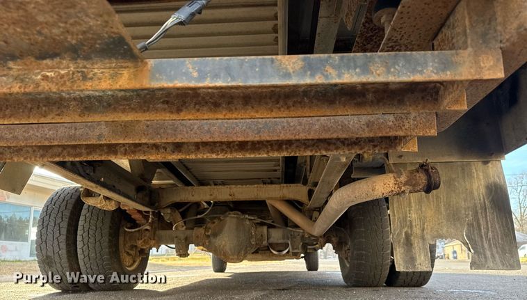 image for item LH9399 2013 GMC Magnavan box truck