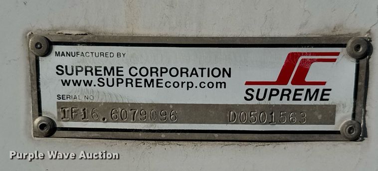 image for item LH9399 2013 GMC Magnavan box truck