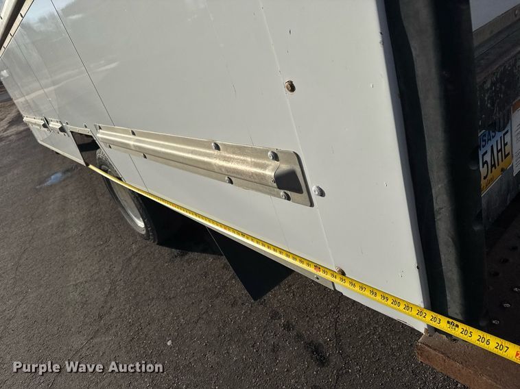 image for item LH9399 2013 GMC Magnavan box truck