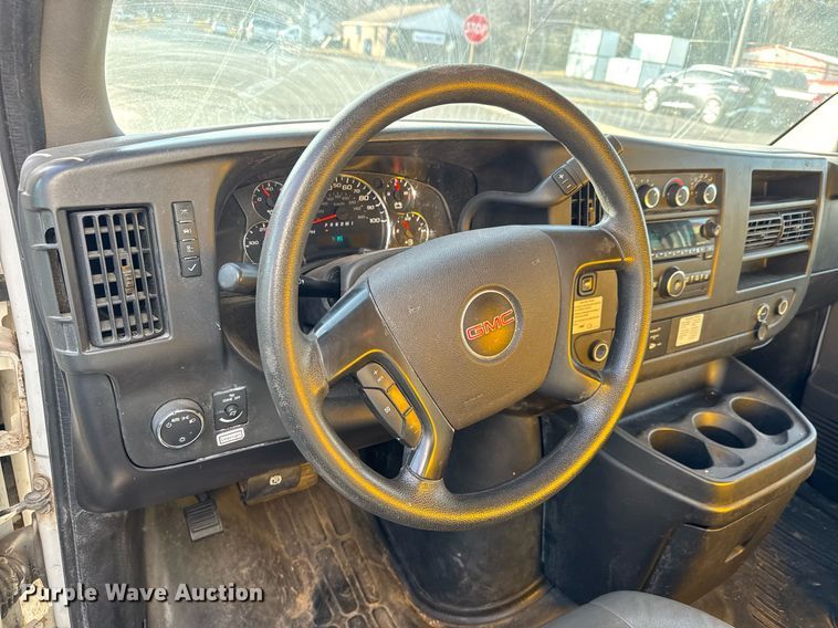 image for item LH9399 2013 GMC Magnavan box truck