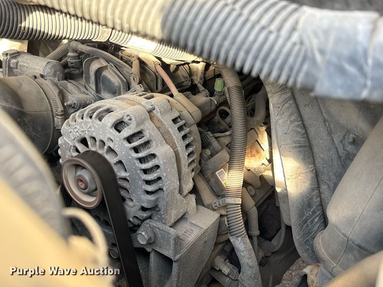 image for item LH9399 2013 GMC Magnavan box truck