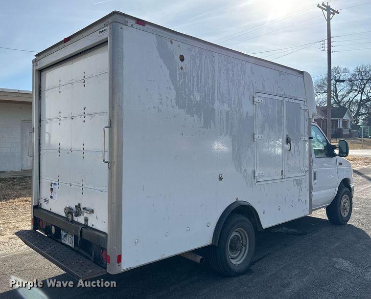 image for item LH9400 2012 Ford E350 Super Duty box truck