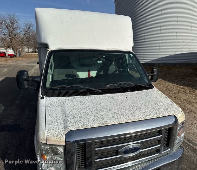 image for item LH9400 2012 Ford E350 Super Duty box truck