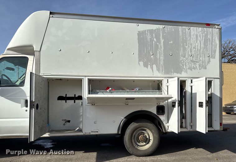 image for item LH9400 2012 Ford E350 Super Duty box truck