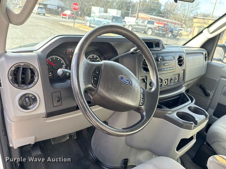 image for item LH9400 2012 Ford E350 Super Duty box truck