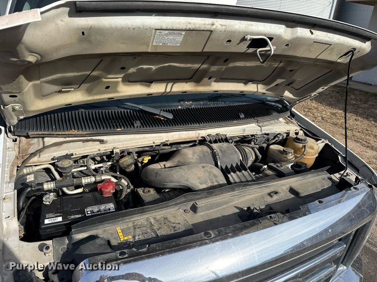 image for item LH9400 2012 Ford E350 Super Duty box truck