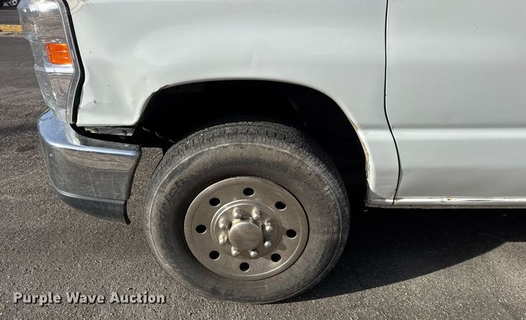 image for item LH9400 2012 Ford E350 Super Duty box truck