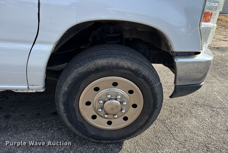 image for item LH9400 2012 Ford E350 Super Duty box truck