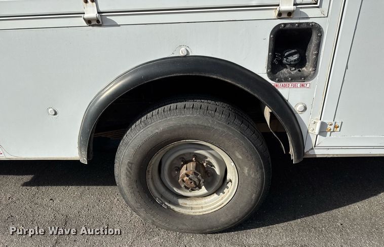 image for item LH9400 2012 Ford E350 Super Duty box truck