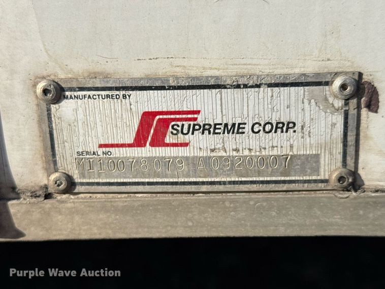 image for item LH9401 2010 Ford E350 Super Duty box truck