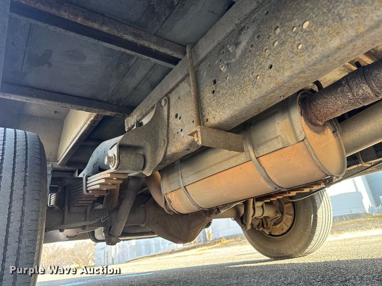 image for item LH9401 2010 Ford E350 Super Duty box truck