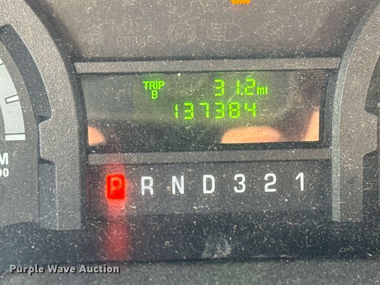 image for item LH9401 2010 Ford E350 Super Duty box truck