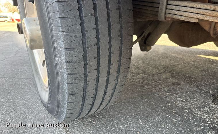 image for item LH9401 2010 Ford E350 Super Duty box truck