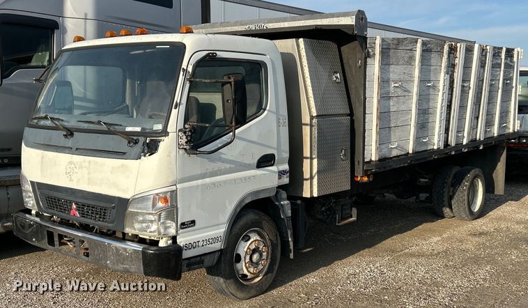 image for item NJ9726 2005 Mitsubishi FH211 dump flatbed truck