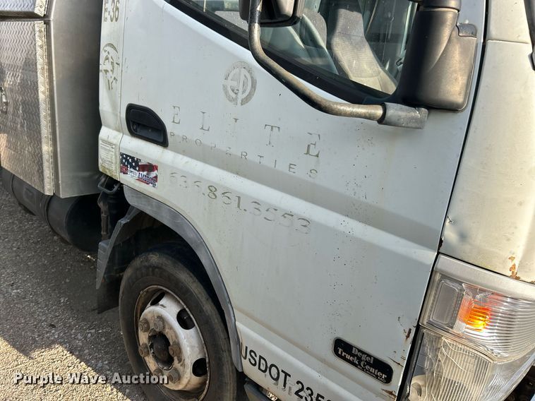 image for item NJ9726 2005 Mitsubishi FH211 dump flatbed truck