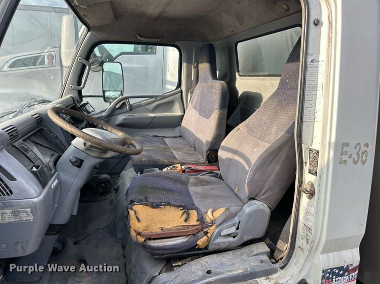 image for item NJ9726 2005 Mitsubishi FH211 dump flatbed truck