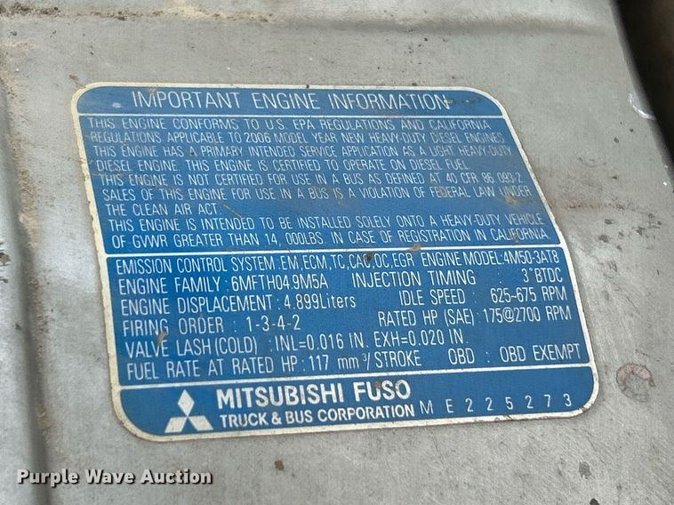 image for item NJ9726 2005 Mitsubishi FH211 dump flatbed truck