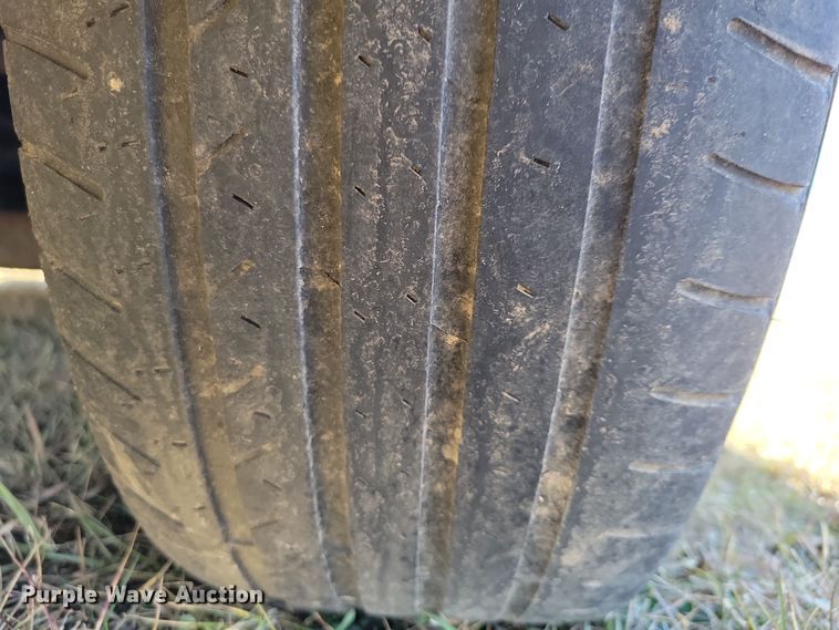 image for item OH9361 2011 Volkswagen Routan SEL van