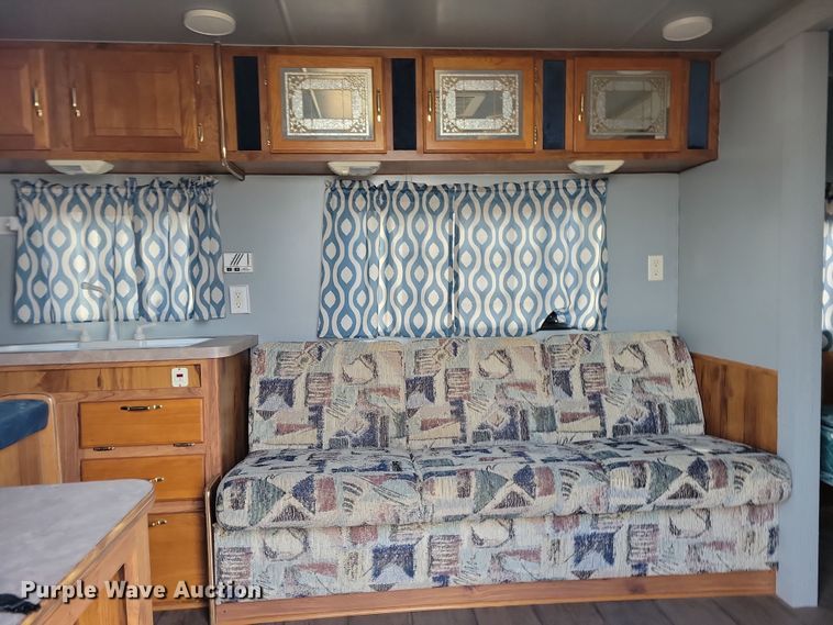 image for item OH9458 1999 Arlington  Skyline 3010 camper