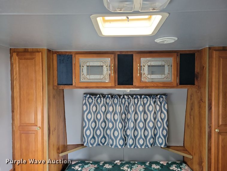 image for item OH9458 1999 Arlington  Skyline 3010 camper