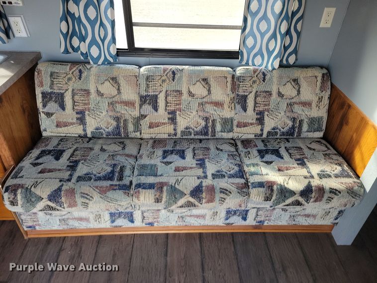 image for item OH9458 1999 Arlington  Skyline 3010 camper