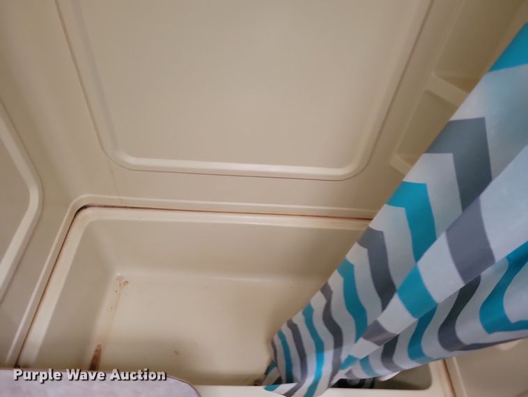 image for item OH9458 1999 Arlington  Skyline 3010 camper