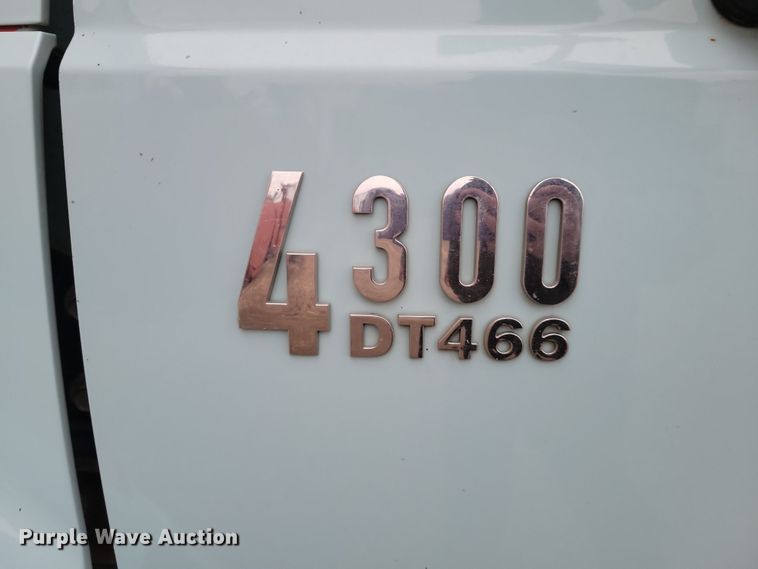 image for item OH9489 2007 International 4300 box truck