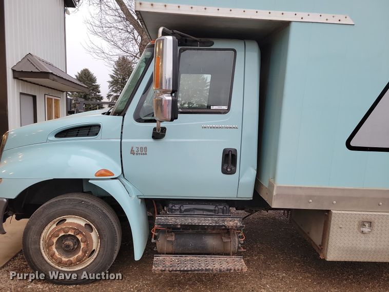 image for item OH9489 2007 International 4300 box truck