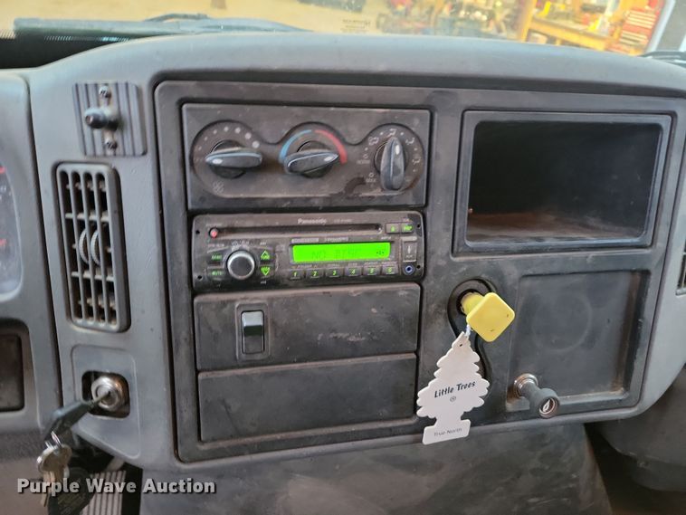 image for item OH9489 2007 International 4300 box truck