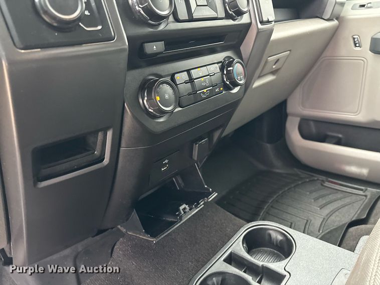 image for item OJ9345 2018 Ford F150 SuperCrew pickup truck