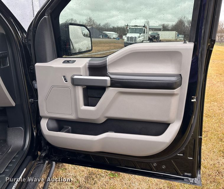 image for item OJ9345 2018 Ford F150 SuperCrew pickup truck