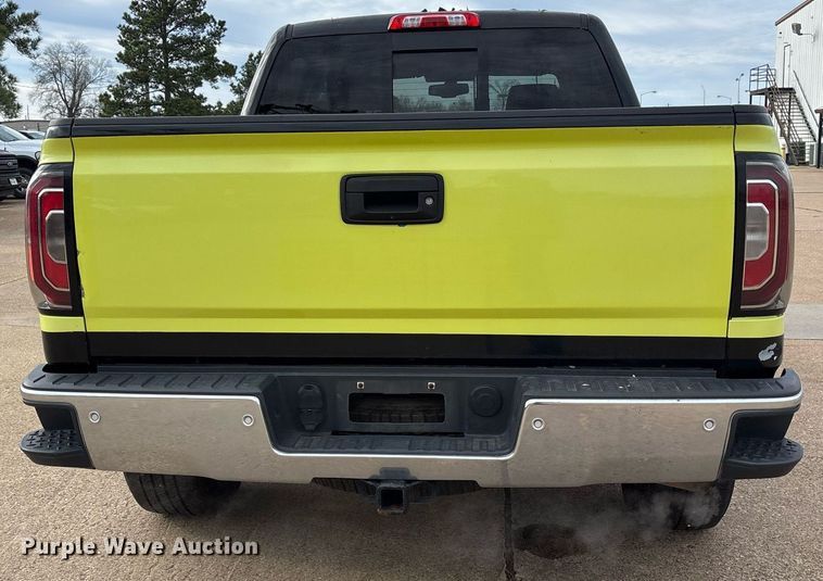 image for item OK9485 2018 GMC Sierra 1500 Crew Cab pickup truck