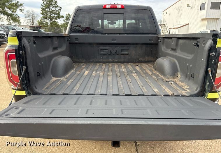 image for item OK9485 2018 GMC Sierra 1500 Crew Cab pickup truck