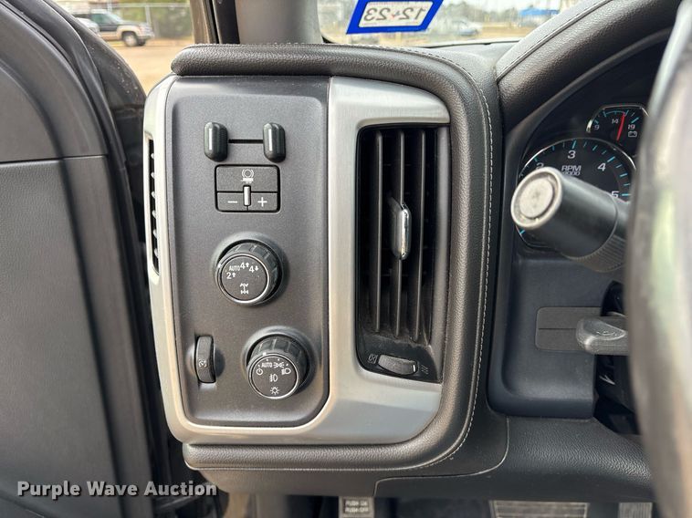 image for item OK9485 2018 GMC Sierra 1500 Crew Cab pickup truck