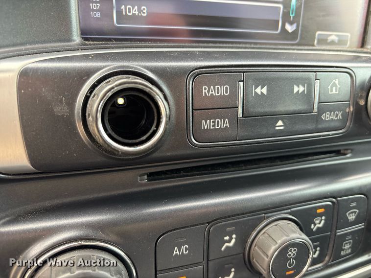 image for item OK9485 2018 GMC Sierra 1500 Crew Cab pickup truck