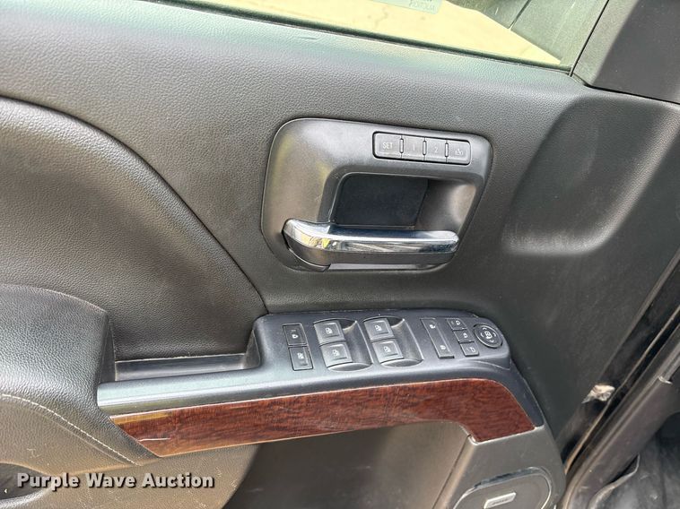 image for item OK9485 2018 GMC Sierra 1500 Crew Cab pickup truck