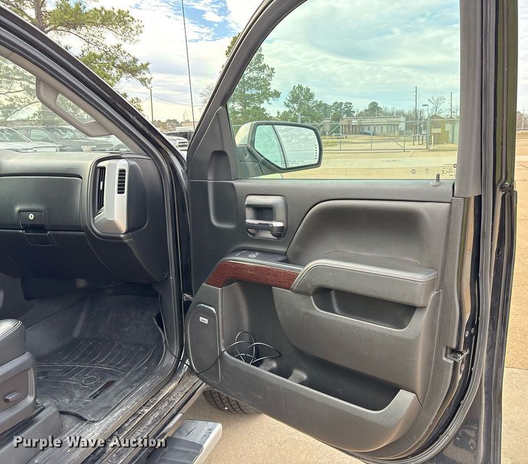 image for item OK9485 2018 GMC Sierra 1500 Crew Cab pickup truck