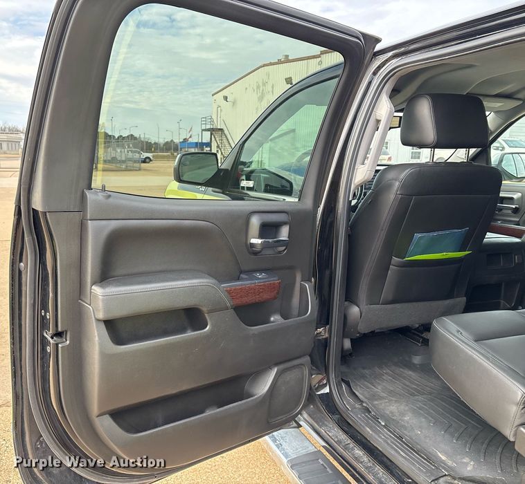 image for item OK9485 2018 GMC Sierra 1500 Crew Cab pickup truck