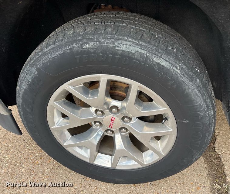 image for item OK9485 2018 GMC Sierra 1500 Crew Cab pickup truck