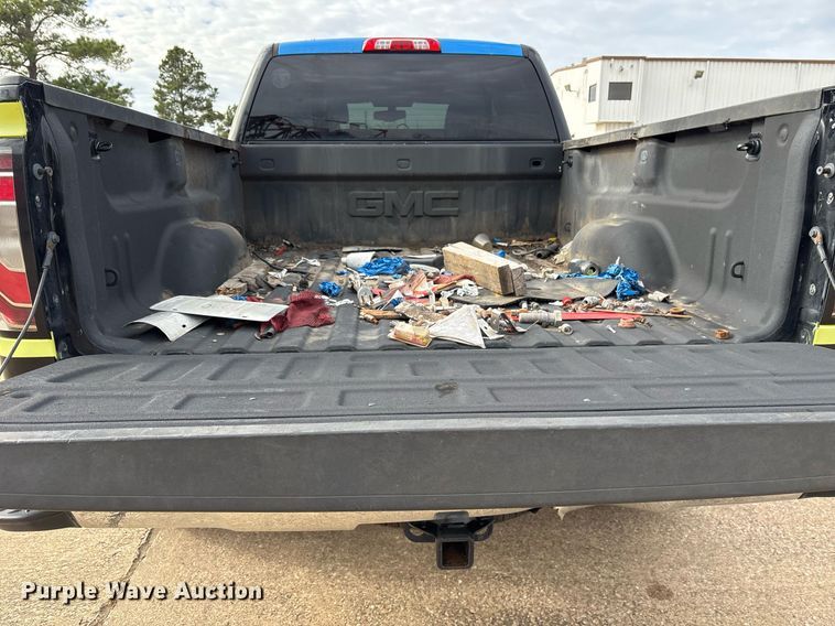 image for item OK9486 2018 GMC Sierra 1500 Crew Cab pickup truck