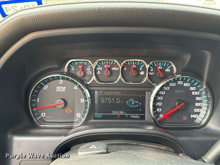 image for item OK9486 2018 GMC Sierra 1500 Crew Cab pickup truck