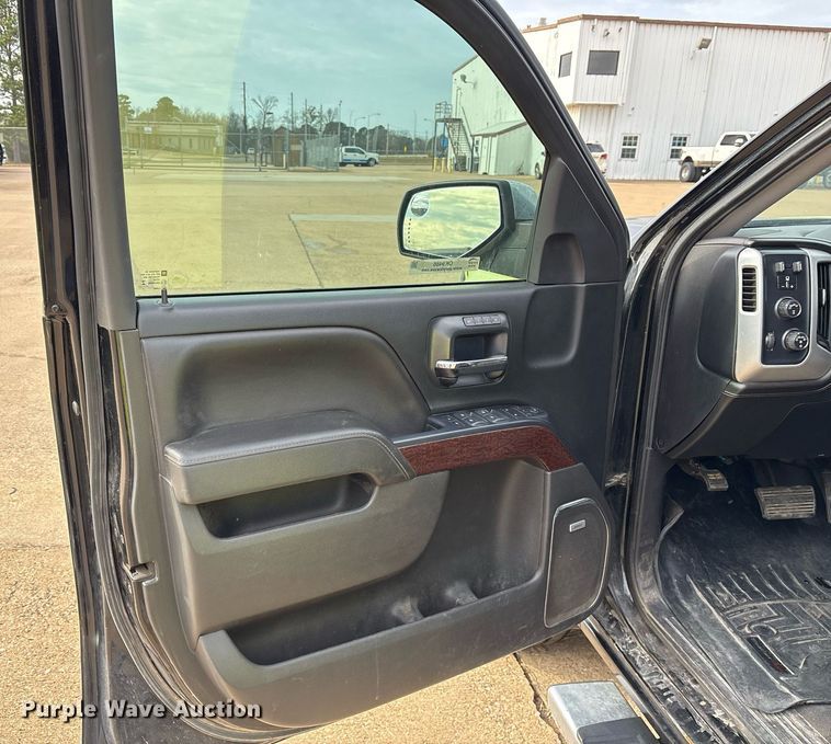 image for item OK9486 2018 GMC Sierra 1500 Crew Cab pickup truck