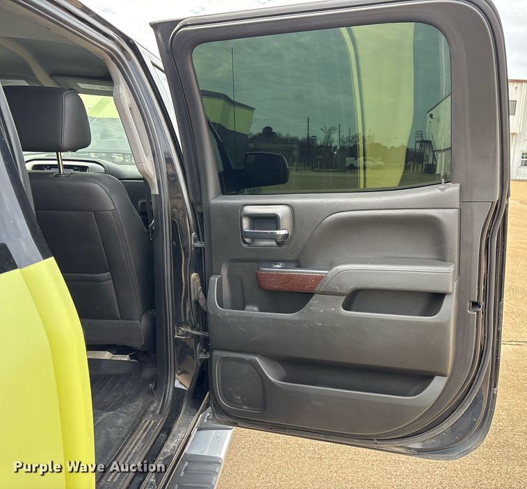 image for item OK9486 2018 GMC Sierra 1500 Crew Cab pickup truck