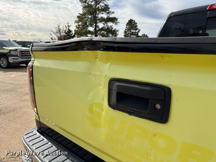 image for item OK9487 2018 GMC Sierra 1500 Crew Cab pickup truck