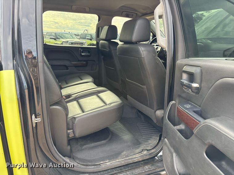 image for item OK9487 2018 GMC Sierra 1500 Crew Cab pickup truck